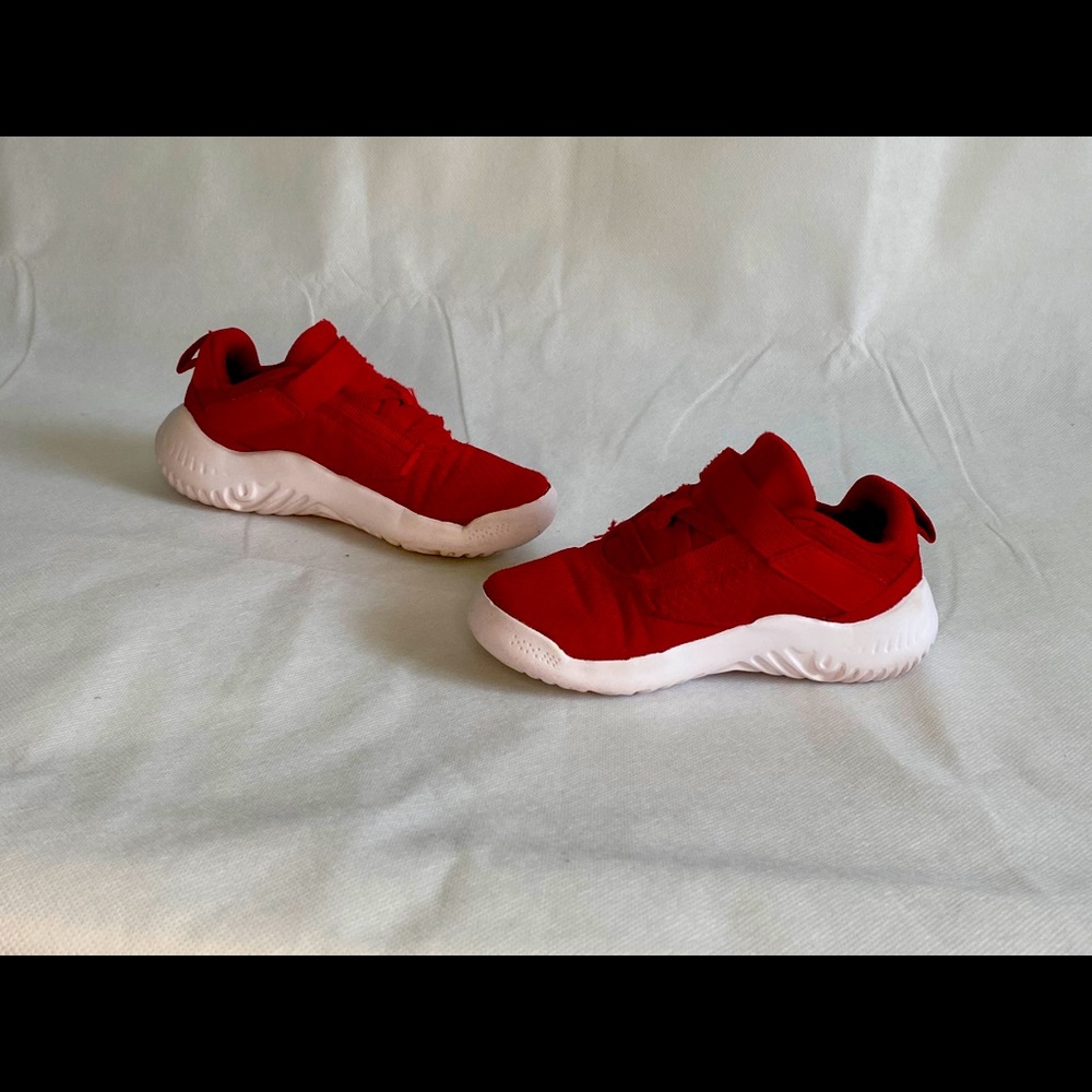 Boy red Jordan